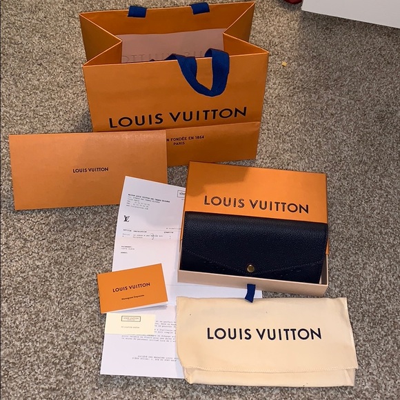 Louis Vuitton Handbags - SOLD ON M